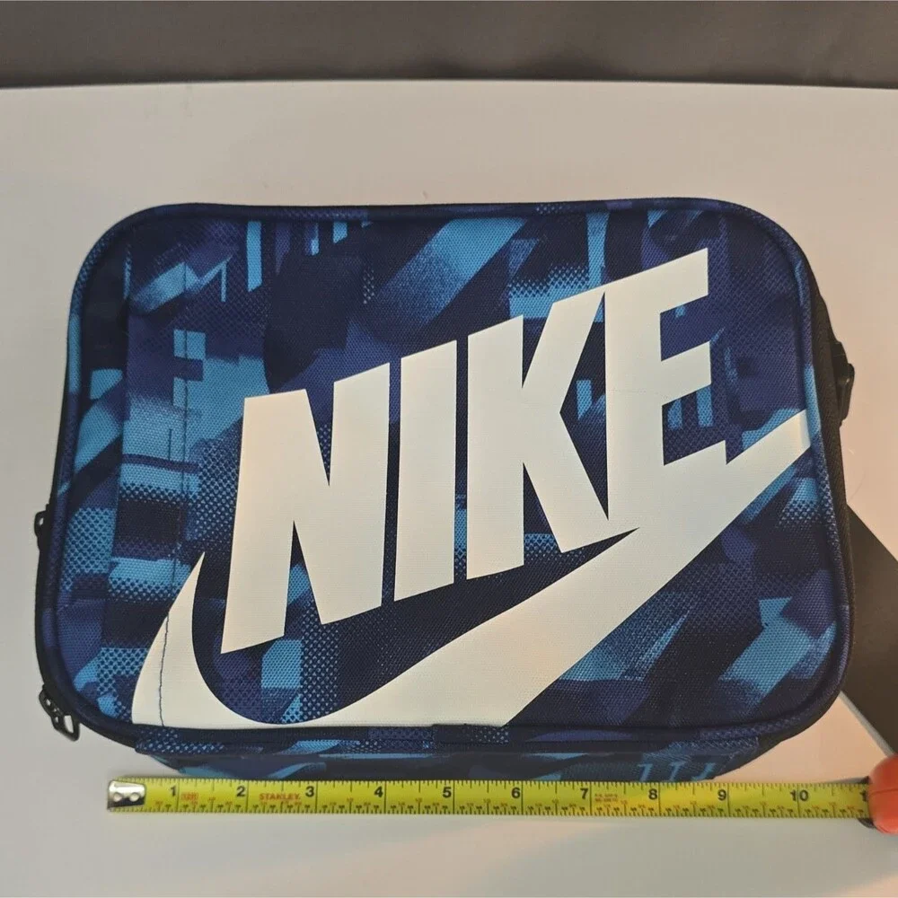 Nike kids insulated